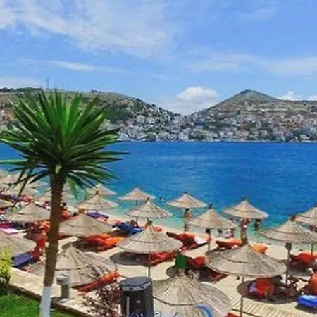 Luxury King And Queen For Royal Saranda