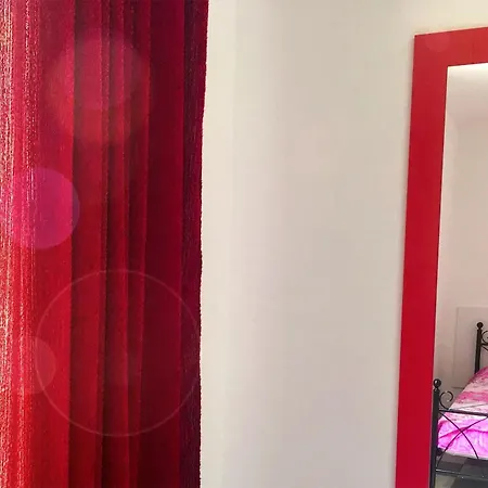 Luxury King And Queen For Royal Apartament